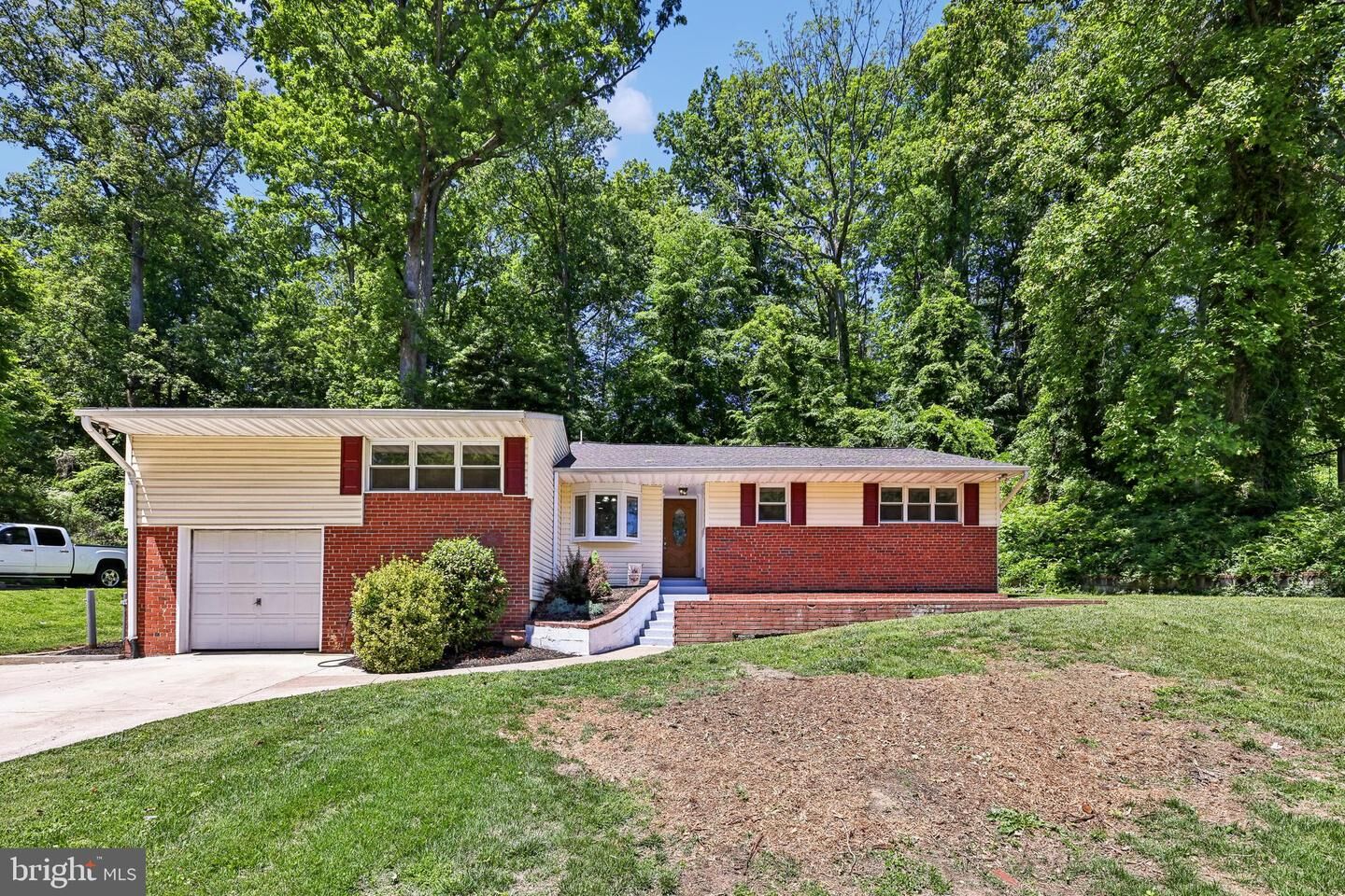 Property Photo:  18328 Sharon Road  VA 22172 