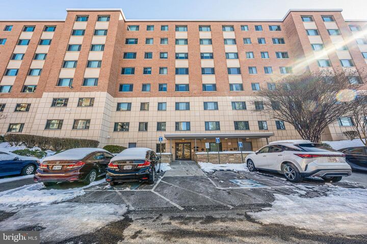 Property Photo: 1200 S Arlington Ridge Road 714 VA 22202