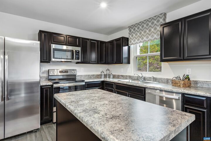 Property Photo:  335 Arches Ln  VA 22923 