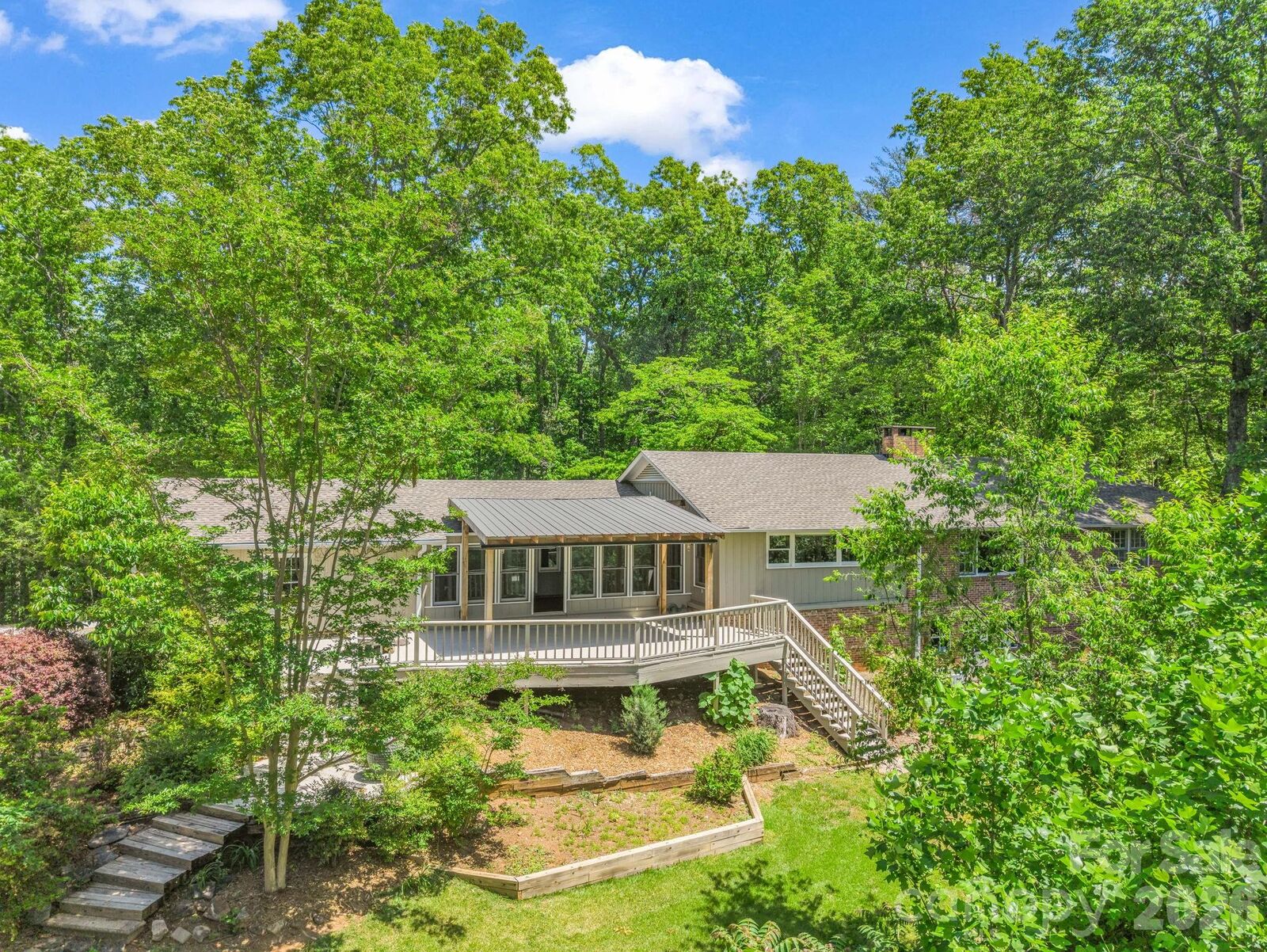 Property Photo:  7 Hearthstone Lane  SC 29356 