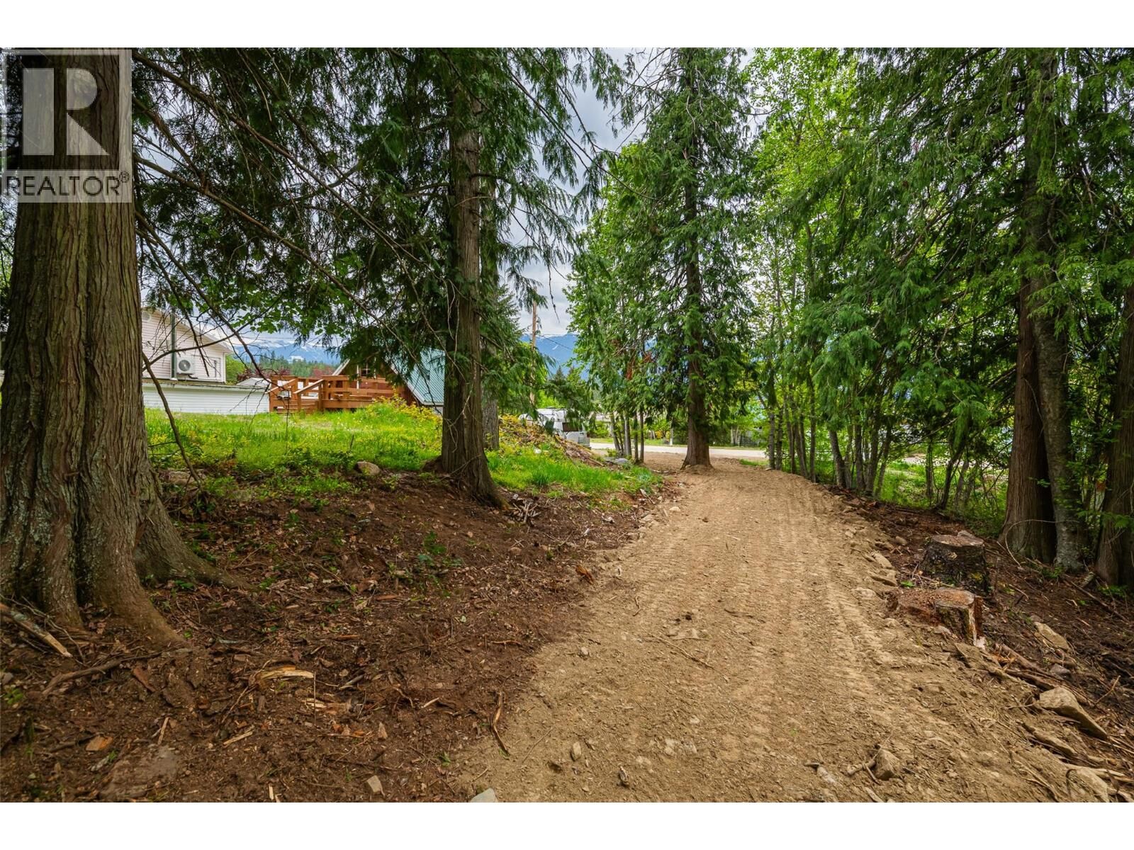 Property Photo:  1524 Russel Avenue  BC V0B 2B0 