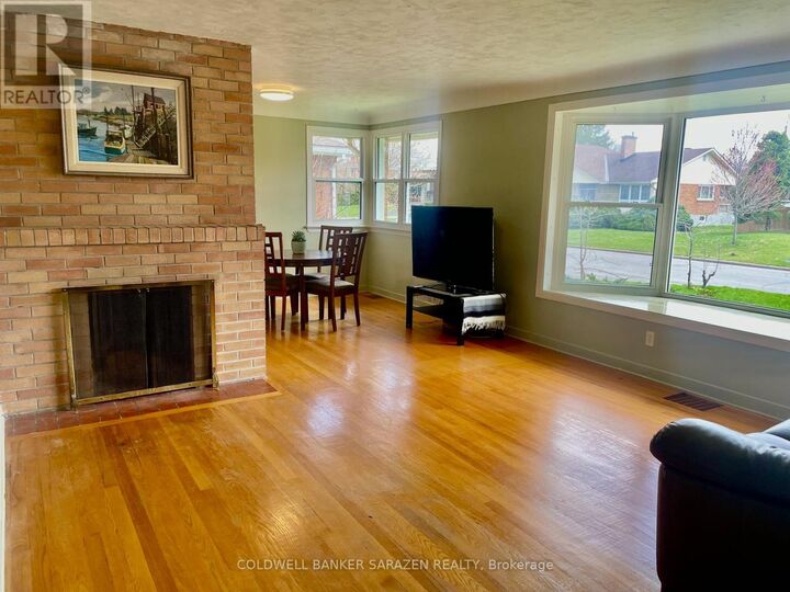 Property Photo:  1421 Palen Avenue  ON K1H 7E6 