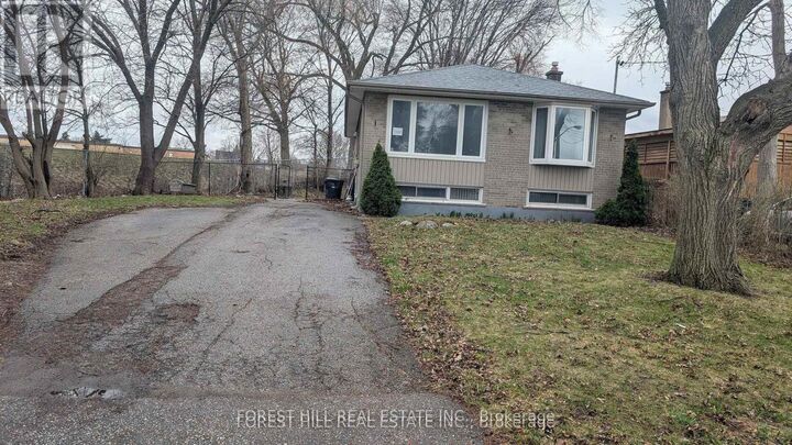 Property Photo:  21 Caulfield Road  ON M9W 1X1 