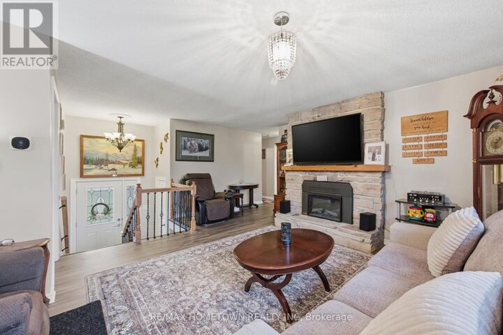 Property Photo: 1223 Eleanor Fulford Crescent ON K6V 5T3