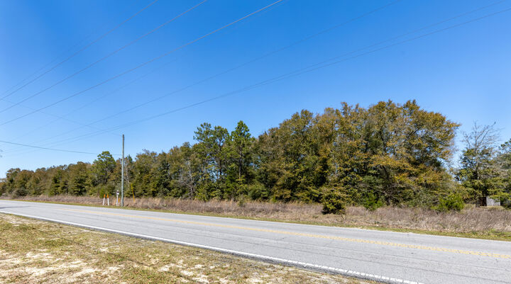 Property Photo:  Lot B .67 Acres Walton Road  FL 32433 