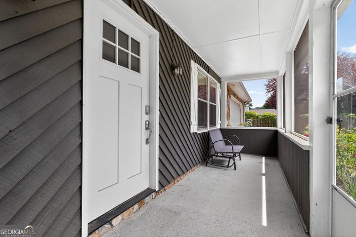 Property Photo:  1250 Westwood Court  GA 30017 