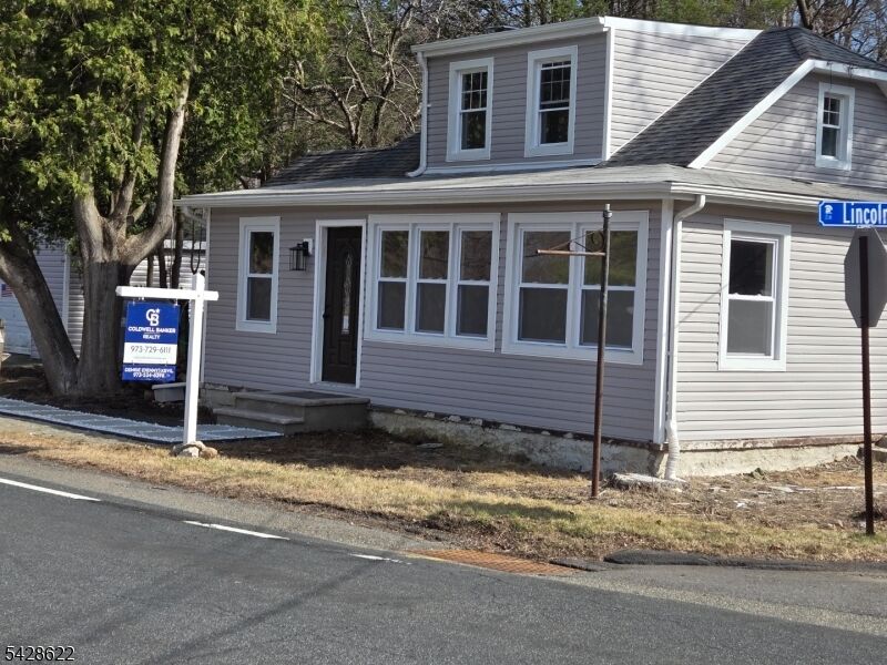 Property Photo:  728 Glen Rd  NJ 07871 