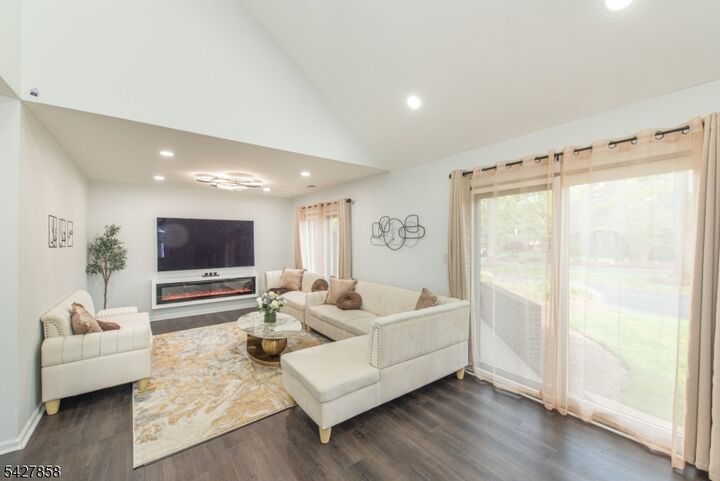 Property Photo:  1 Yacenda Dr B  NJ 07950 