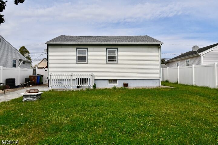 Property Photo:  831 Smith St  NJ 07036 