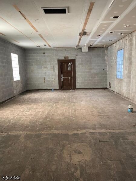 Property Photo:  14 Hillside Ave 1  NJ 08848 