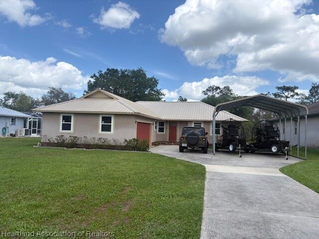 Property Photo: 5330 Lakewood Road FL 33875
