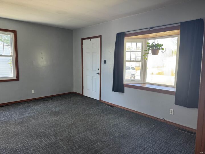 Property Photo:  5709 N Kerth Avenue  IN 47711 