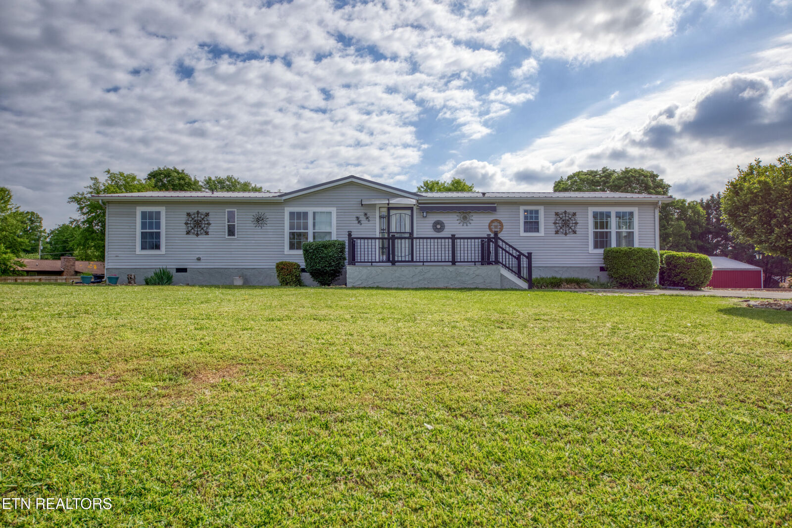 Property Photo: 1112 Oakes Vista Lane TN 37865