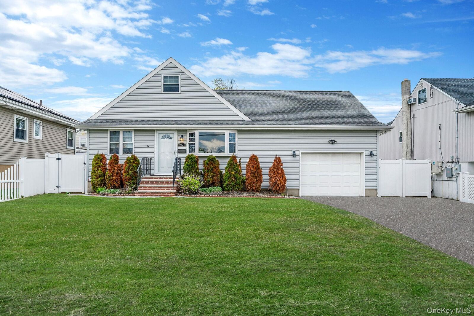 Property Photo: 253 E Riviera Drive NY 11757