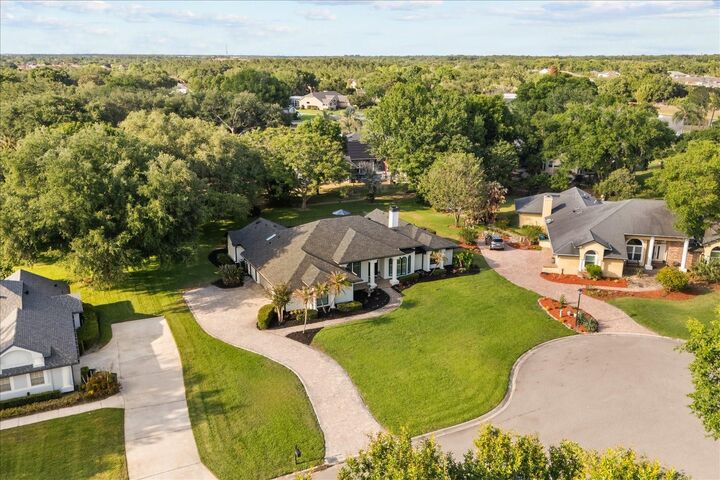 Property Photo: 2127 Lilypad Lane FL 34786