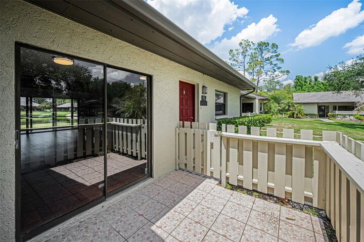 Property Photo:  160 James Court  FL 34677 