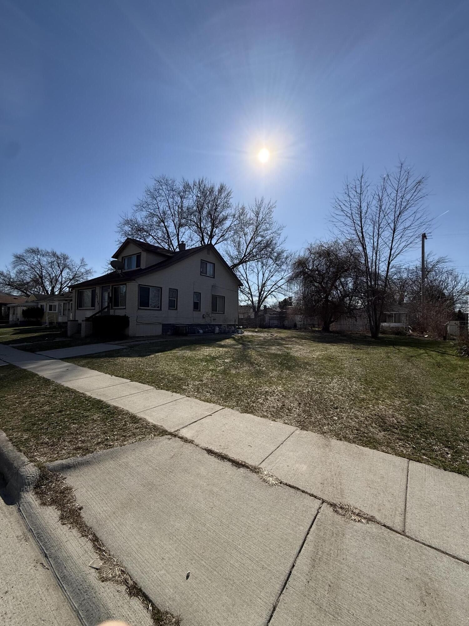 Property Photo:  23147 Donald Avenue  MI 48021 
