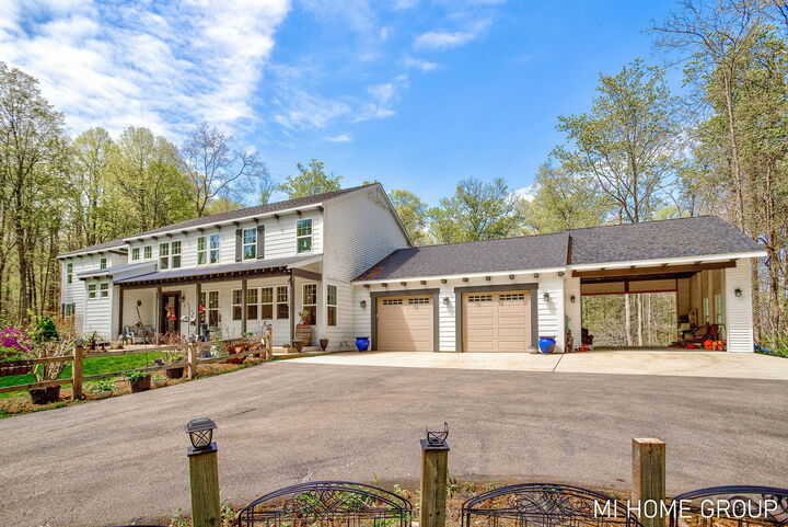 Property Photo:  6467 118th Avenue  MI 49408 