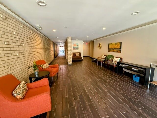Property Photo:  