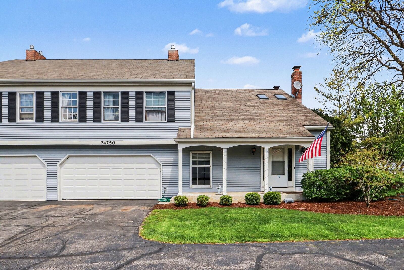 Property Photo:  