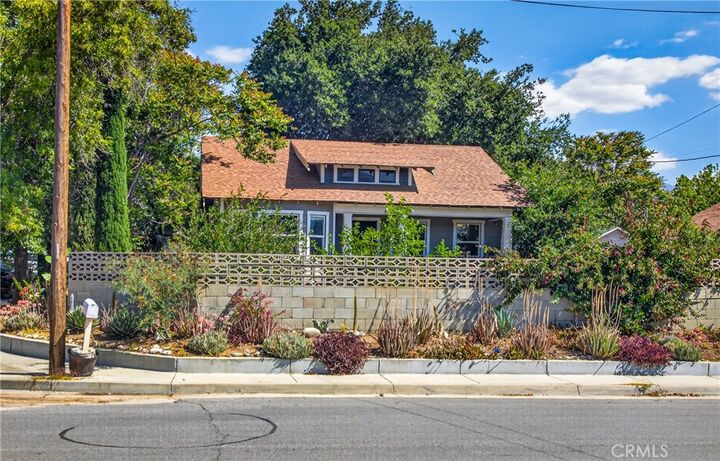 Property Photo:  485 Nicolet St  CA 92220 