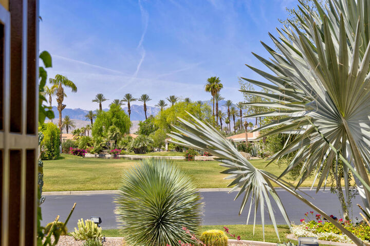 Property Photo: 75105 Spyglass Drive CA 92210