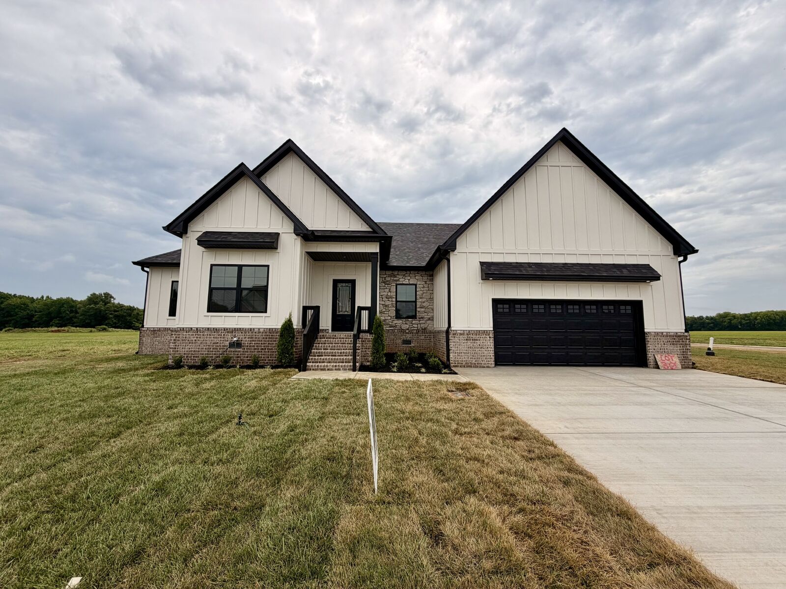 Property Photo:  182 Harvest Moon Ct  TN 37043 