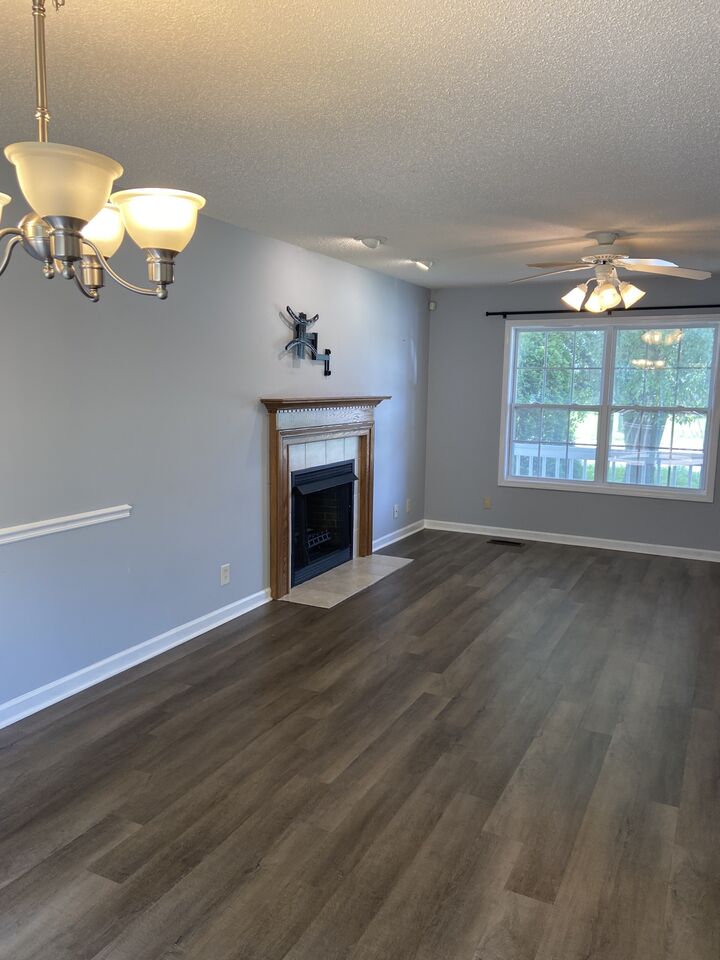 Property Photo: 1405 Addison Dr TN 37042