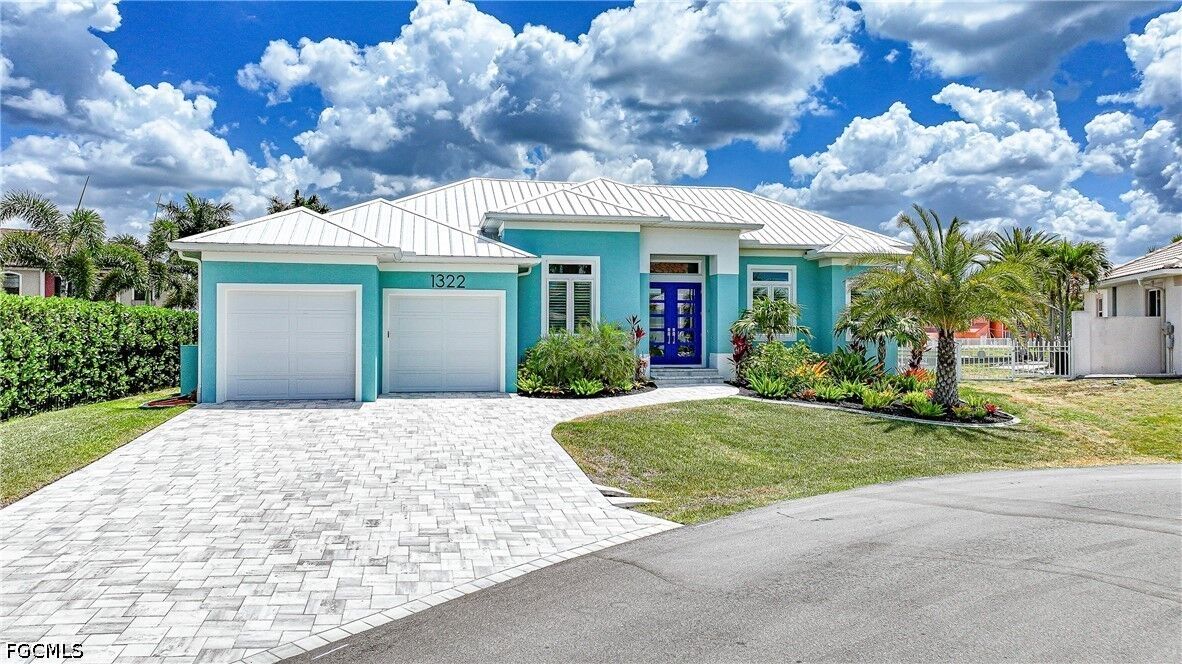 Property Photo:  1322 Monte Carlo Court  FL 33950 