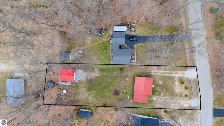 Property Photo:  408 Kirkshire Avenue  MI 48653 