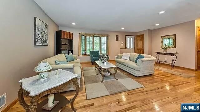 Property Photo:  252 Valley Road  NJ 07661 