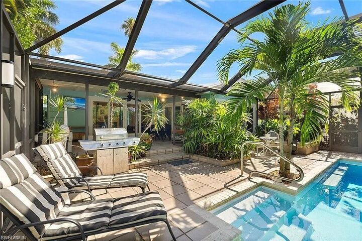 Property Photo: 792 108th Ave N FL 34108