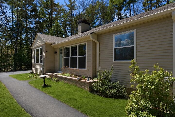 Property Photo: 1090 Main Street NH 03246