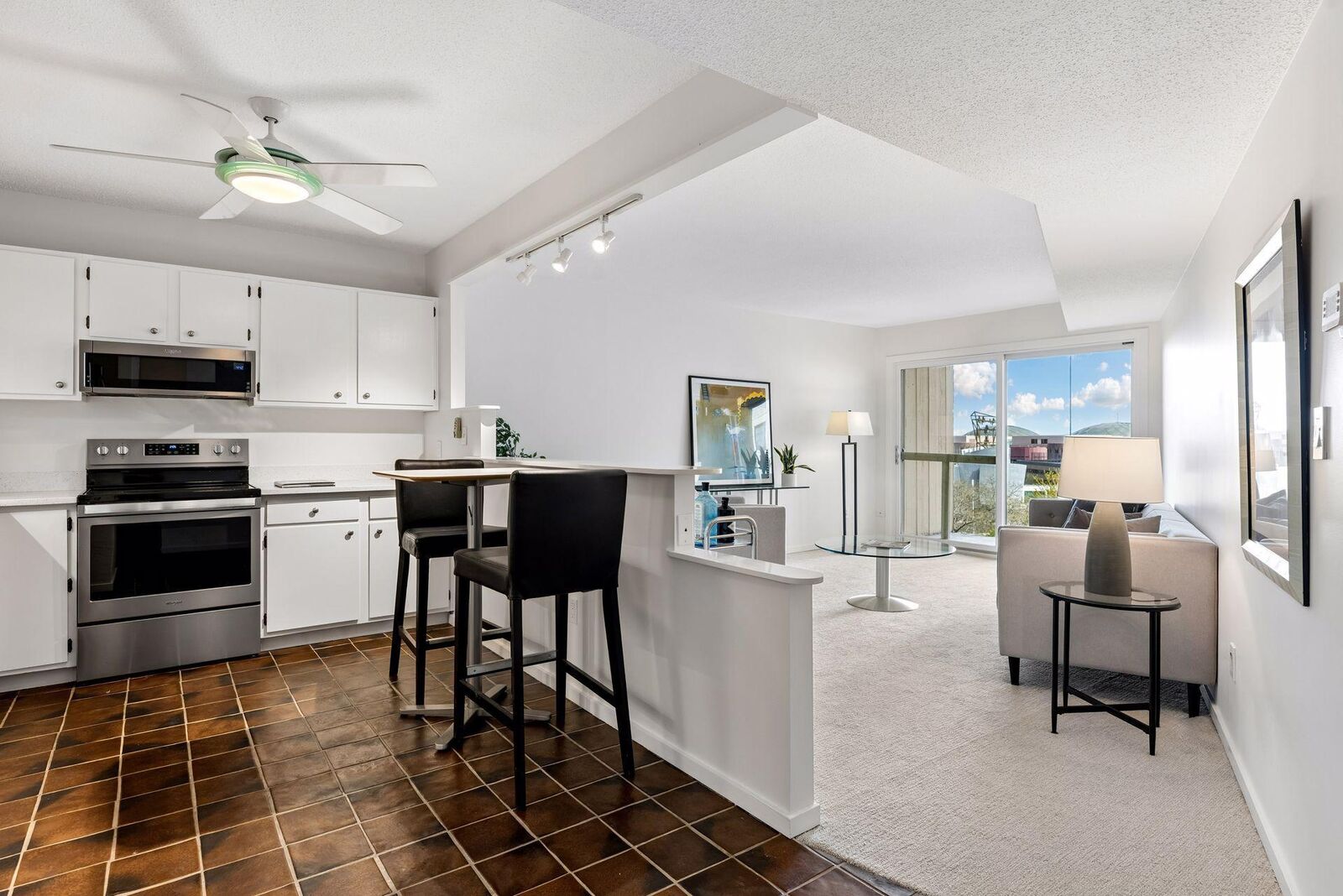 Property Photo:  1200 Nicollet Avenue 723  MN 55403 