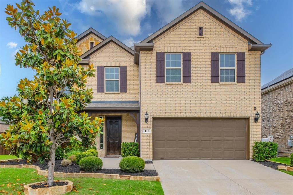 Property Photo: 441 Rockaway Drive TX 76065