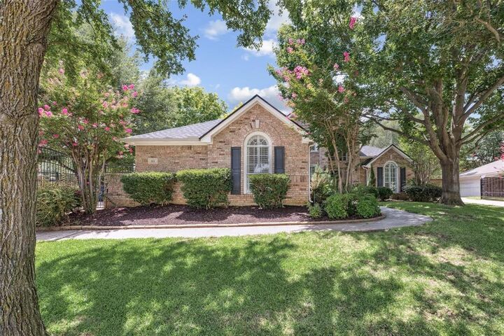 Property Photo:  614 Heatherglen Drive  TX 76092 