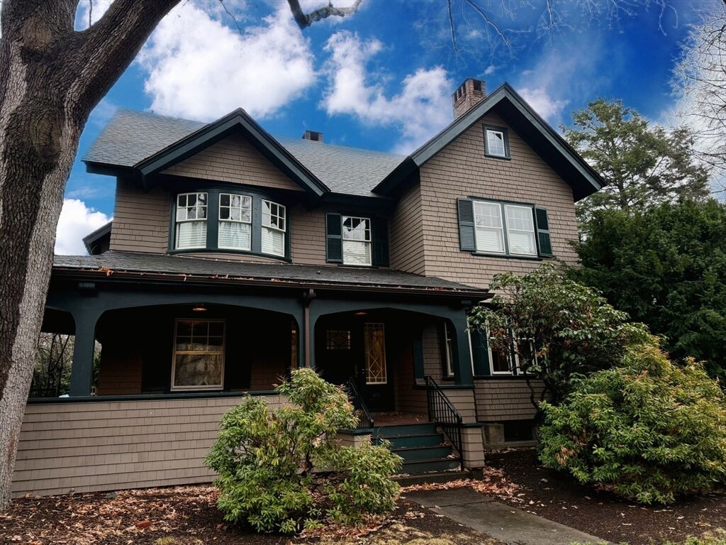 Property Photo:  41 Powell Street Upper  MA 02446 