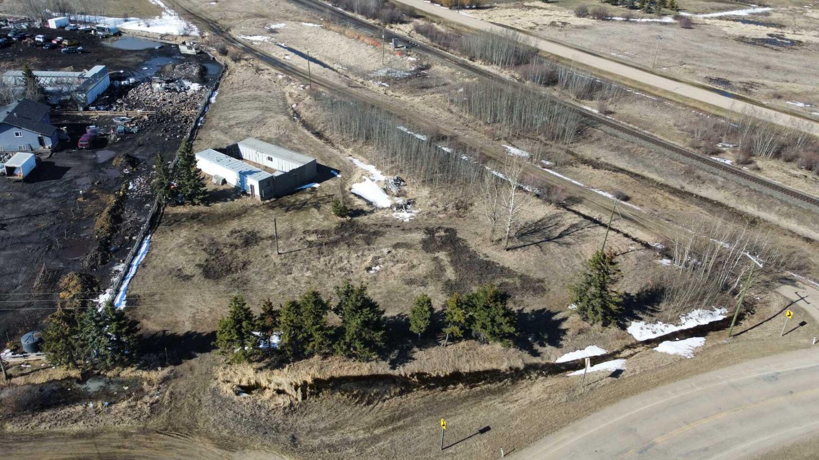 Property Photo:  21528A Sec Hwy  617  AB T0B 1W0 