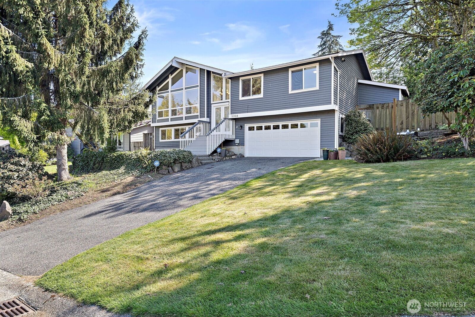 Property Photo:  5308  131st Street SE  WA 98208 