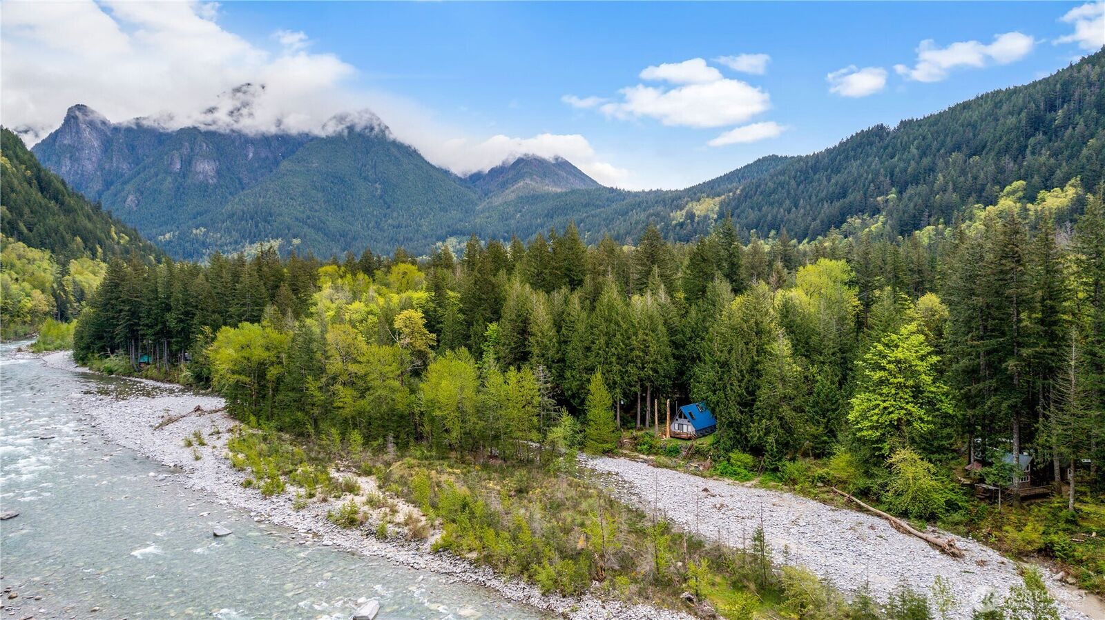 Property Photo:  51223  195th Place SE  WA 98256 