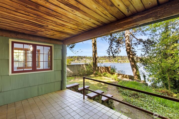 Property Photo:  2022  Taft Avenue  WA 98312 