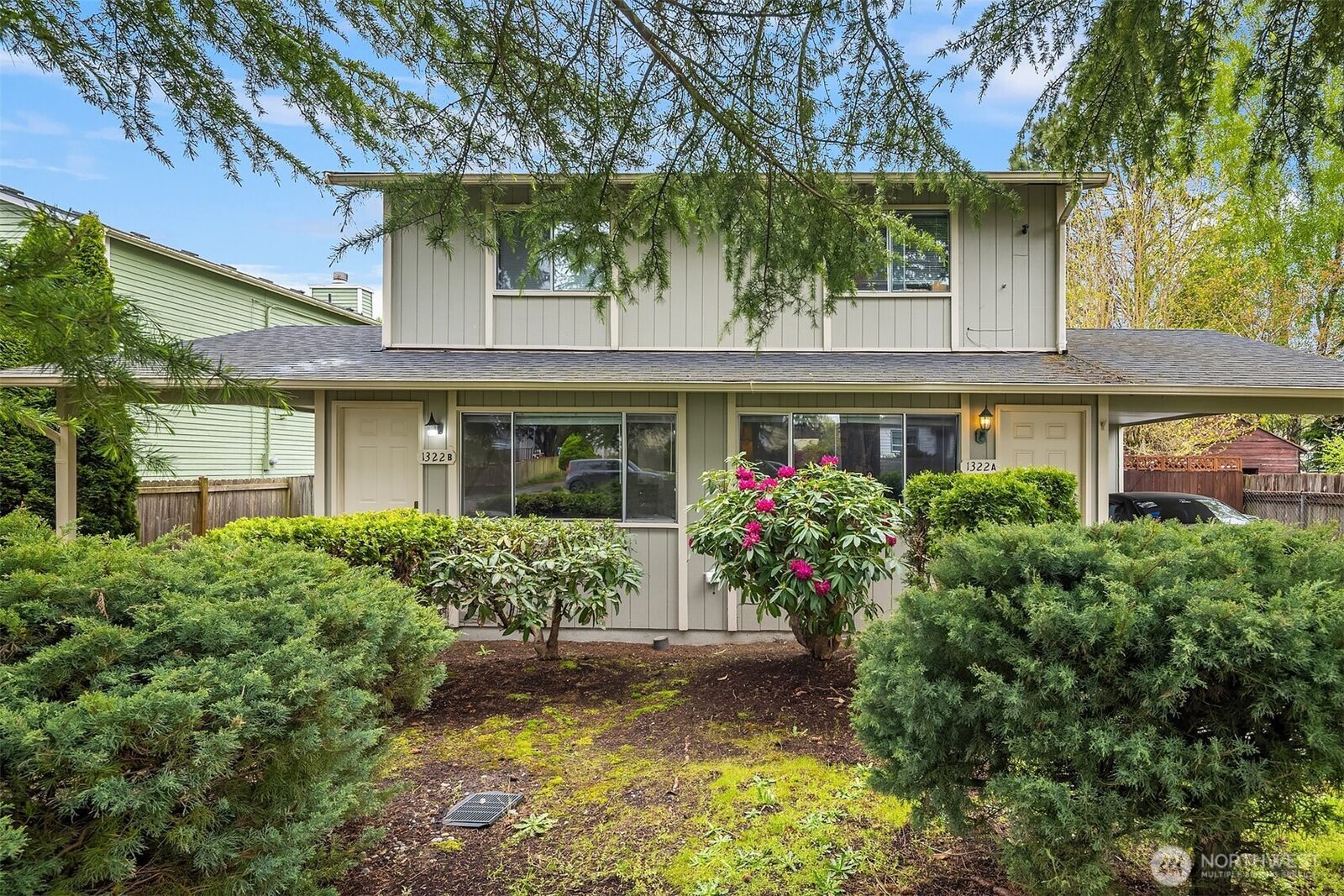 Property Photo:  1322  Maple Street  WA 98201 