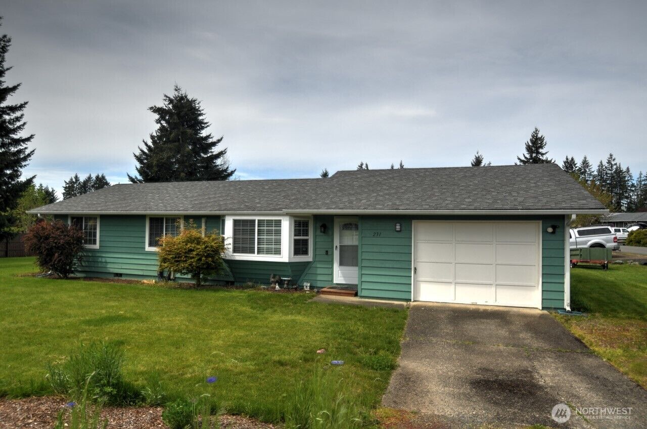 Property Photo:  231  Maple  WA 98565 