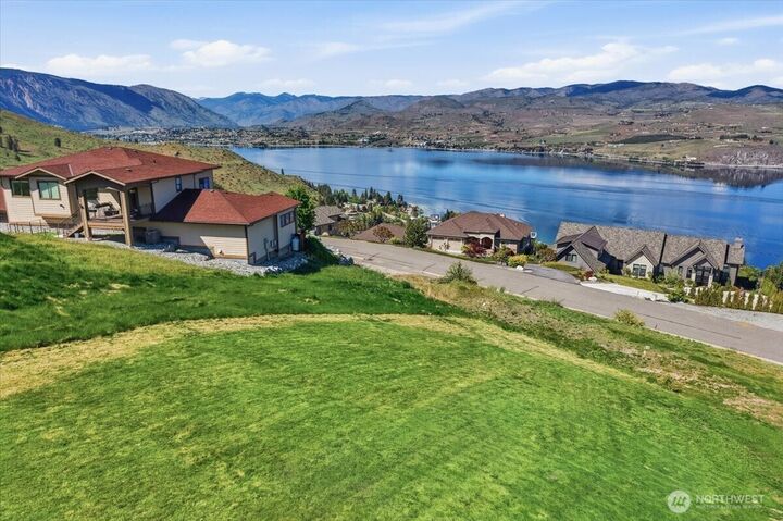 Property Photo:  145  Mirabella Drive  WA 98816 