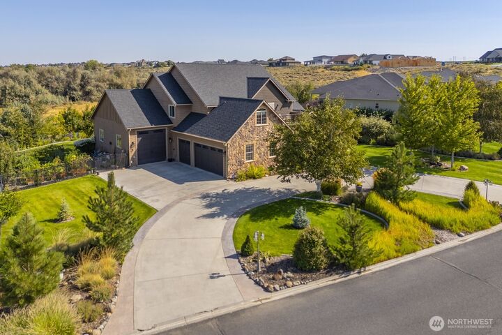 Property Photo:  7724  Dune Lake Road SE  WA 98837 