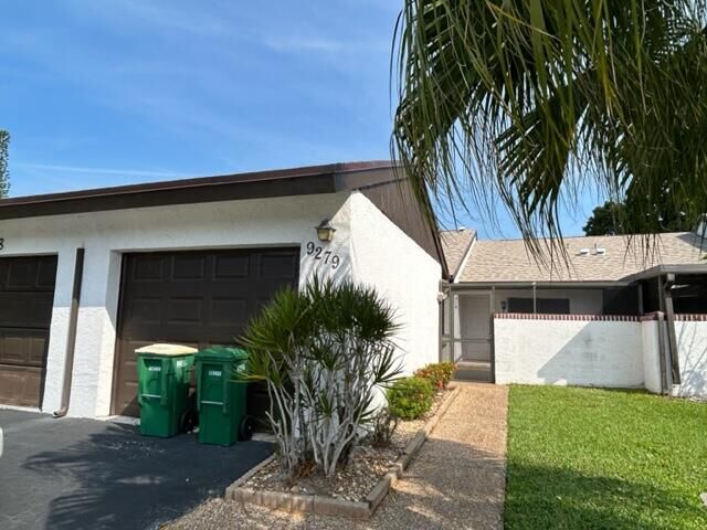 Property Photo: 9279 Wedgewood Drive B20 FL 33321