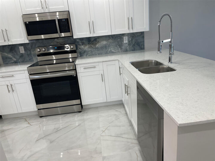 Property Photo:  6530 Coral Lake Drive 306  FL 33063 
