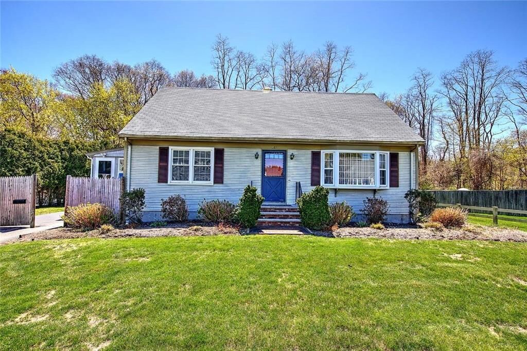 Property Photo: 264 Waseca Avenue RI 02806