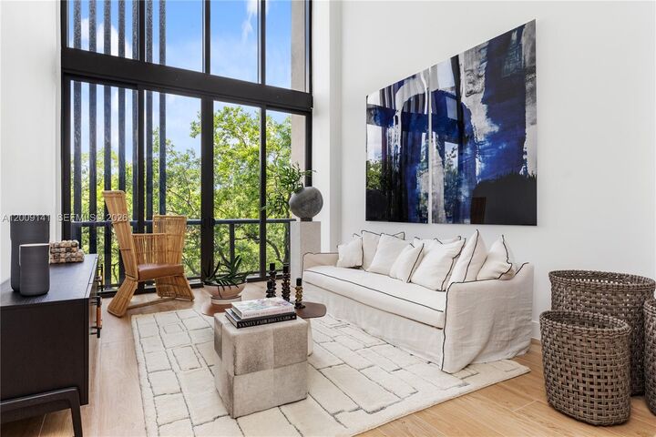 Property Photo: 3034 Oak Avenue Lph3 FL 33133