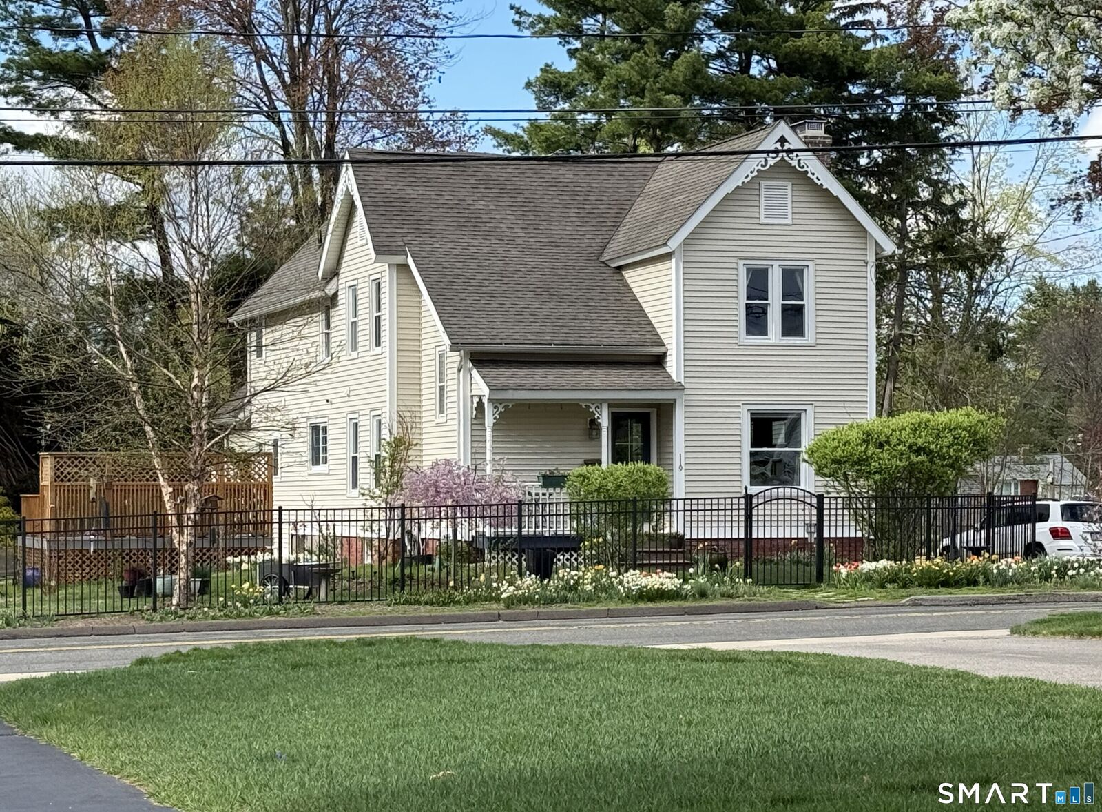 Property Photo:  119 Spring Street  CT 06033 